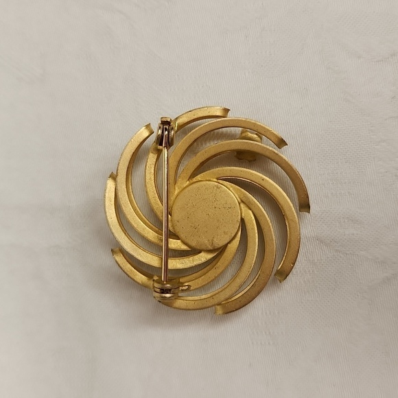 60s Jade Swirl Brooch - Picture 4 of 7